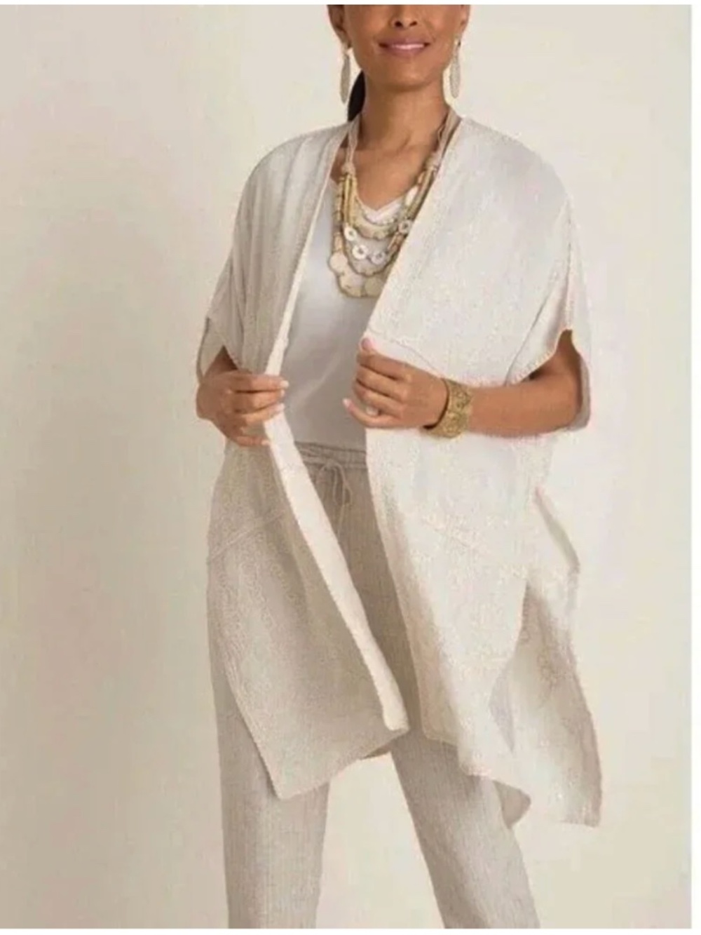 NWT Chico's Neutral Ivory Floral Embroidered Ruana Poncho Wrap One Size